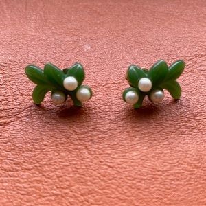 Tiny resin and pearl earrings